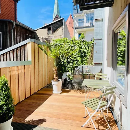 Apartment Fewozauber - Dom Oase, Zentrum, Terrasse, Business, Familie, Haustiere